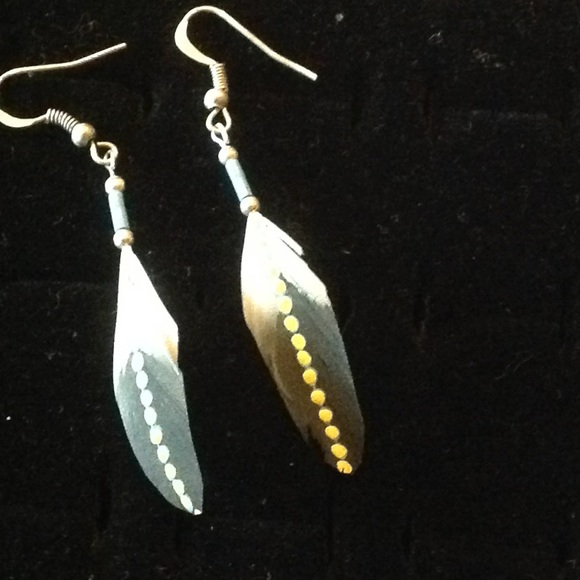 Feather earrings - Picture 2 of 2